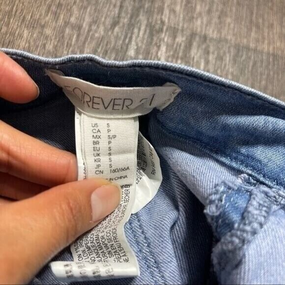 Forever 21 Light Blue High Waited Short Shorts Size S - Picture 8 of 9